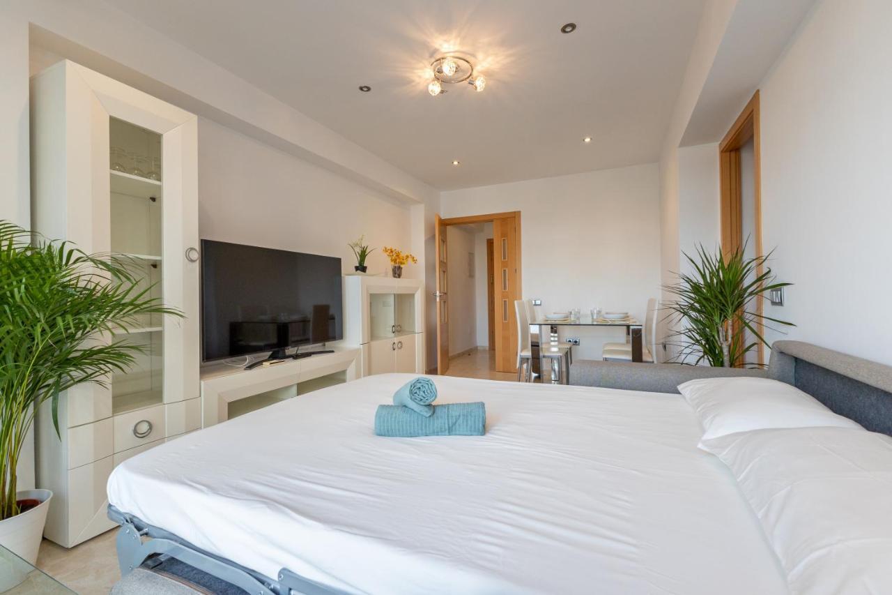 Charming 3 Bedroom Apartment At Triana Center By Oui Sevilla Exteriör bild