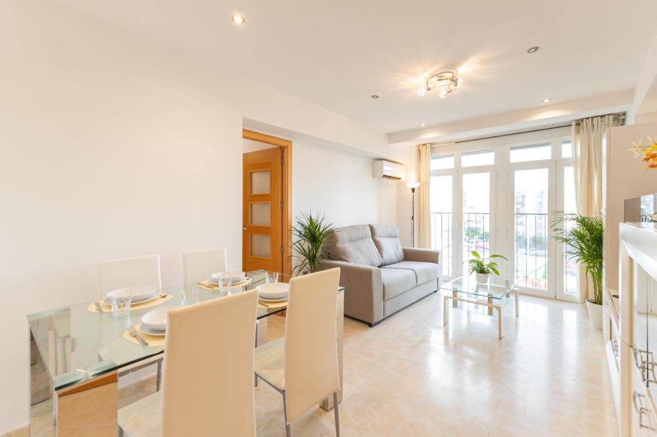 Charming 3 Bedroom Apartment At Triana Center By Oui Sevilla Exteriör bild