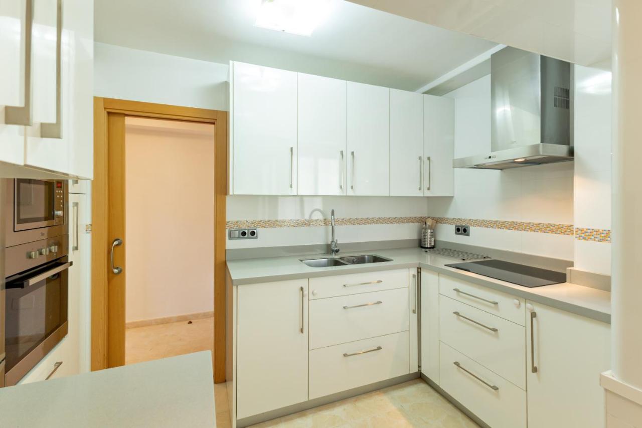 Charming 3 Bedroom Apartment At Triana Center By Oui Sevilla Exteriör bild